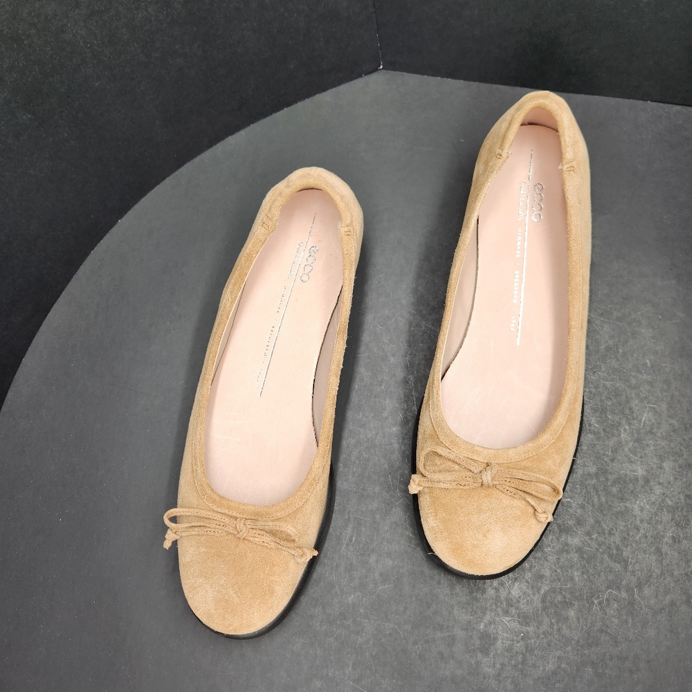 Ecco flats 10.5 Tan Sand Suede Sculpted Luxe Ballerinas Bow Chunky Heel New $160
